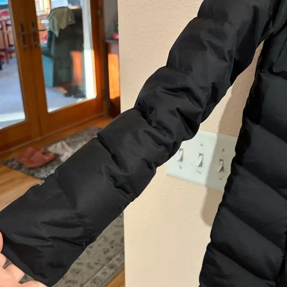 Eddie Bauer Black Quilted Coat with Faux Fur Hood - Picture 3 of 16